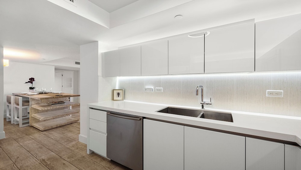 Luxury Vacation Rentals at 1 Hotel & Homes by LRMB