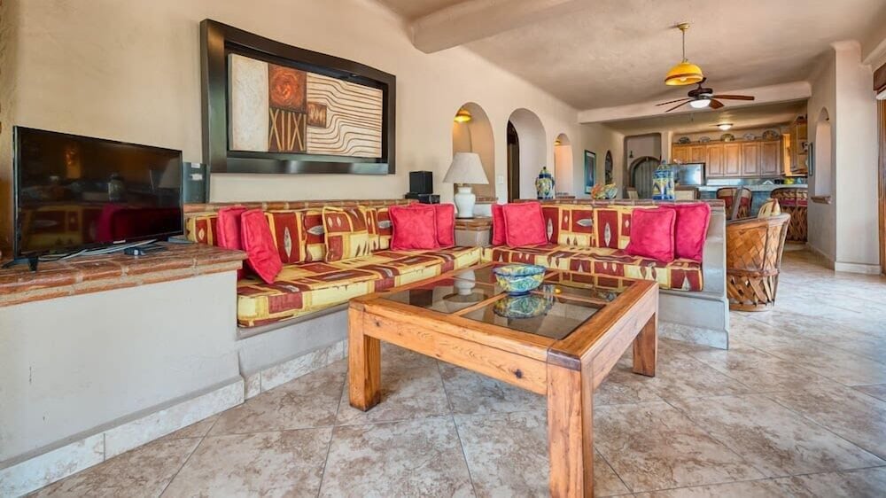 Ocean View 2Br Condo-balcony-beach-pool - 204