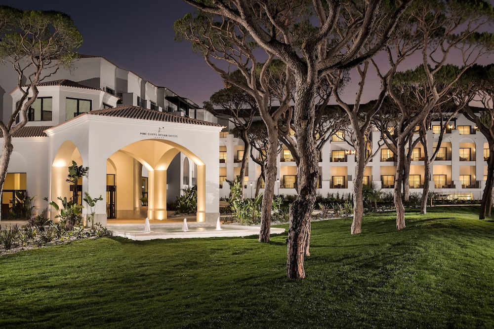 Pine Cliffs Ocean Suites, a Luxury Collection Resort & Spa