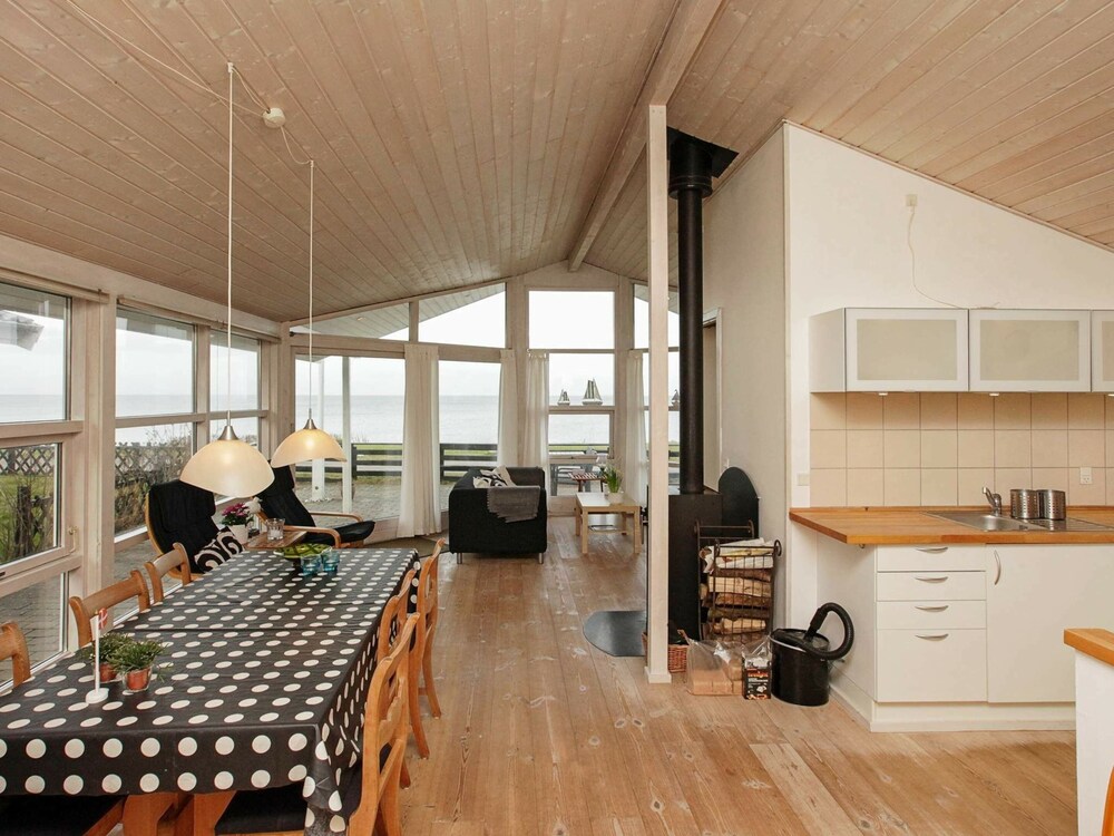 Luring Holiday Home in Poljana With Sea Nearby view 3
