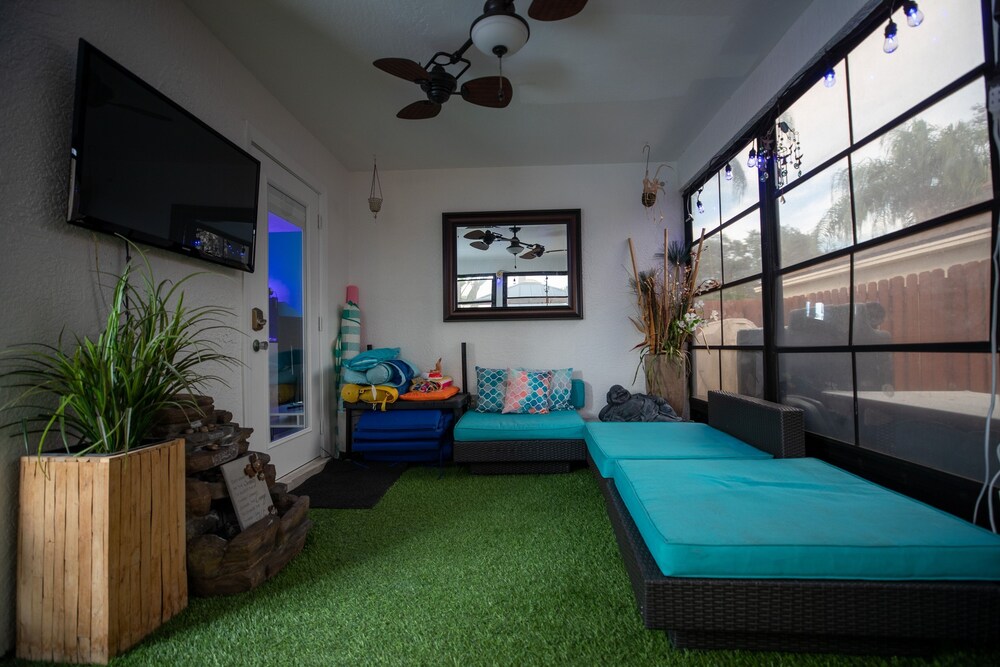 lounge