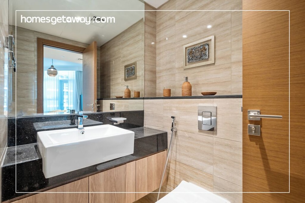 Sophisticated Studio Escape – Luxury Design