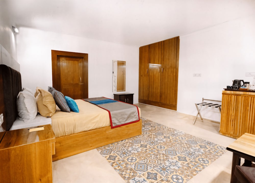 jüSTa Lake View Residences, Nainital