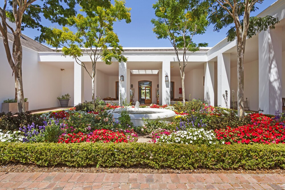 Winelands Golf Lodges 4 view 5