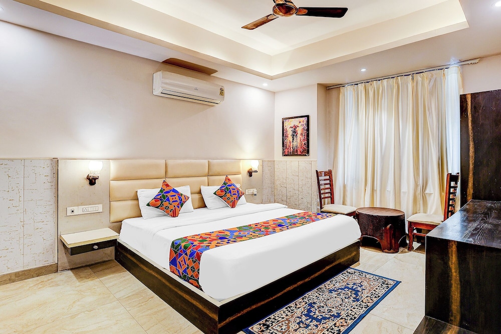 Fabhotel Ramaya Palace