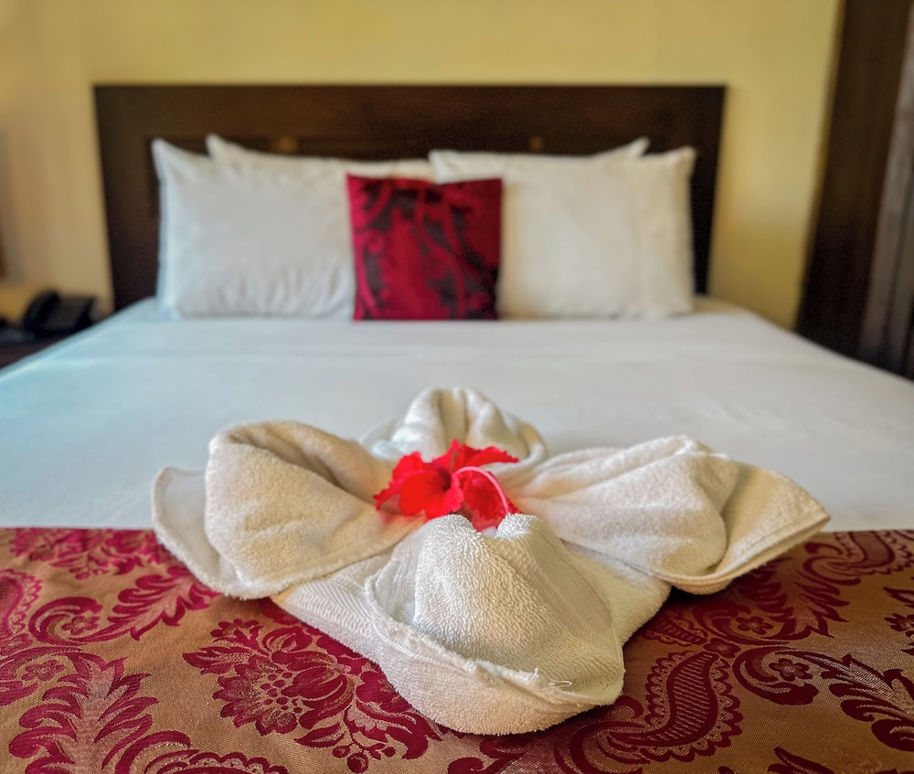 Tabulia Tree Hotel and Villas