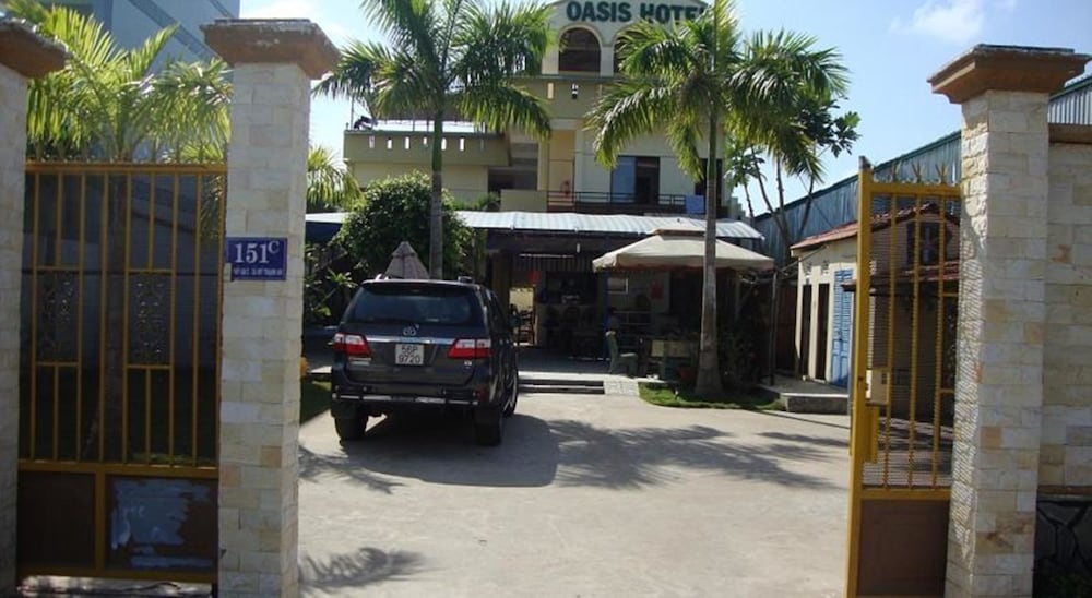 Oasis Hotel