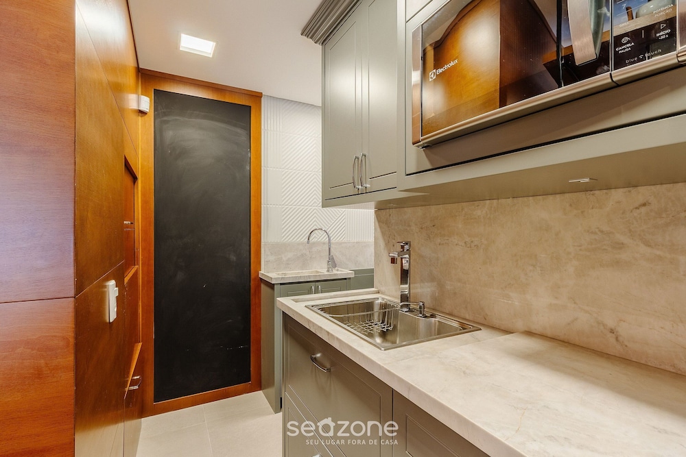 Beautiful 2 Bedroom Apartment in Canela Dal207