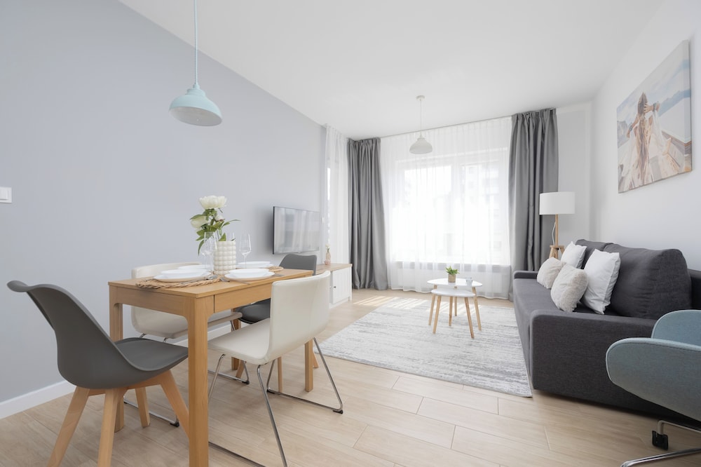 Warsaw Apartment With Balcony by Renters view 4