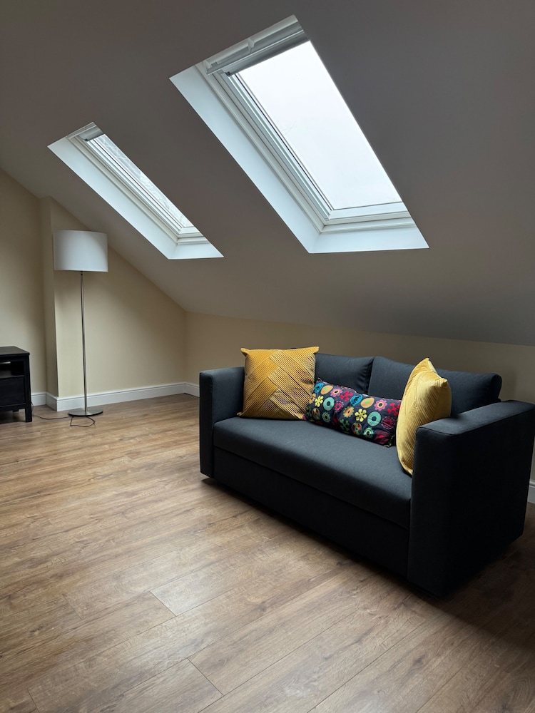 Close Central London 1 bed Apartment Sleeps 3