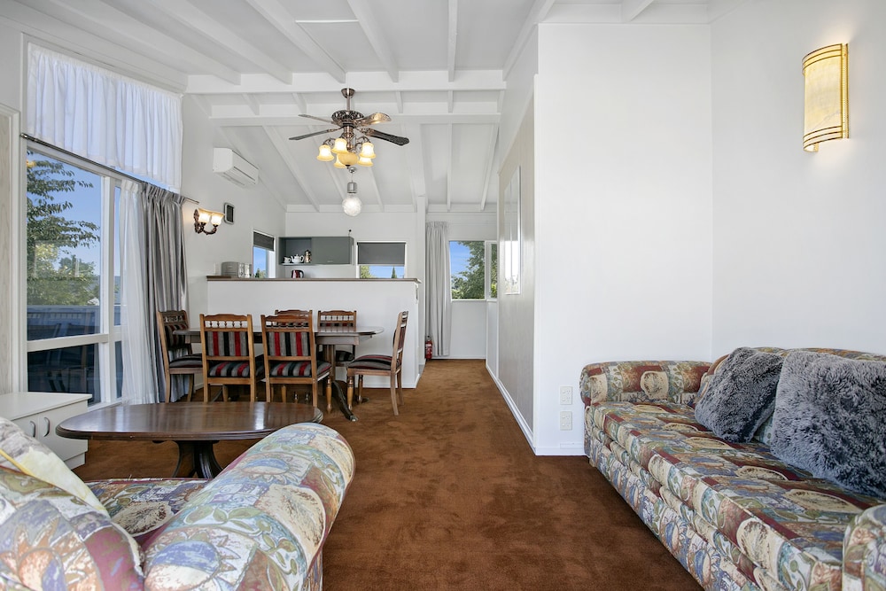 Taupo Thermal Motel & Spa - Adults Only
