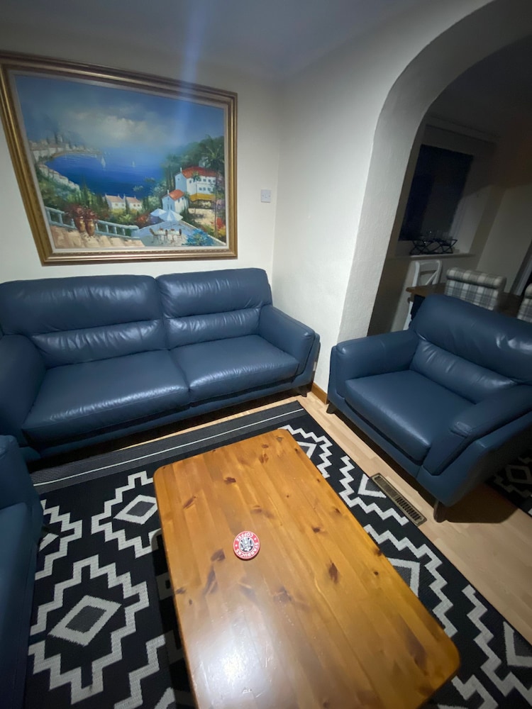 Stunning 1-bed Apartment in Bracknell view 5