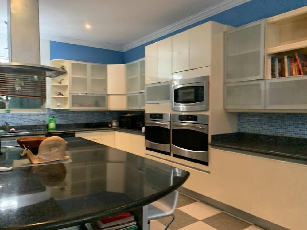 Room in Apartment - Nice Room In Playa Flamingo