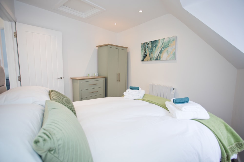 2br-central-15minwalktobeach-freeparking-wifi