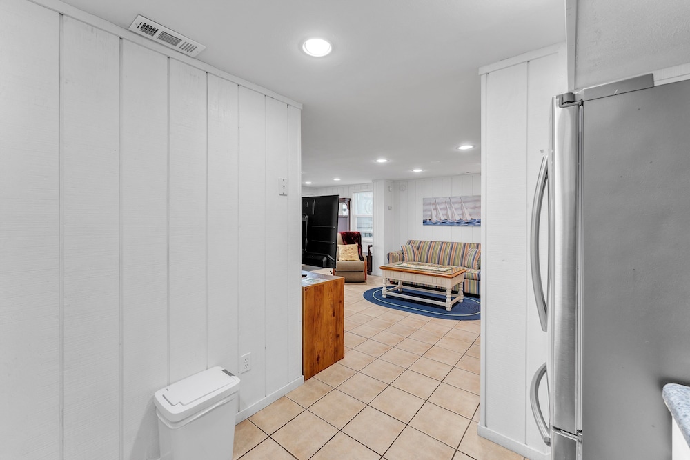 Coastal Camelot - Walk To Surfside Beach 2 Bedroom Duplex
