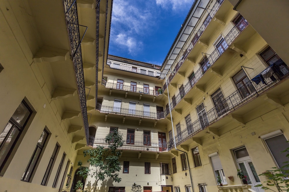 Goodtrip Apartments - Eötvös street view 4