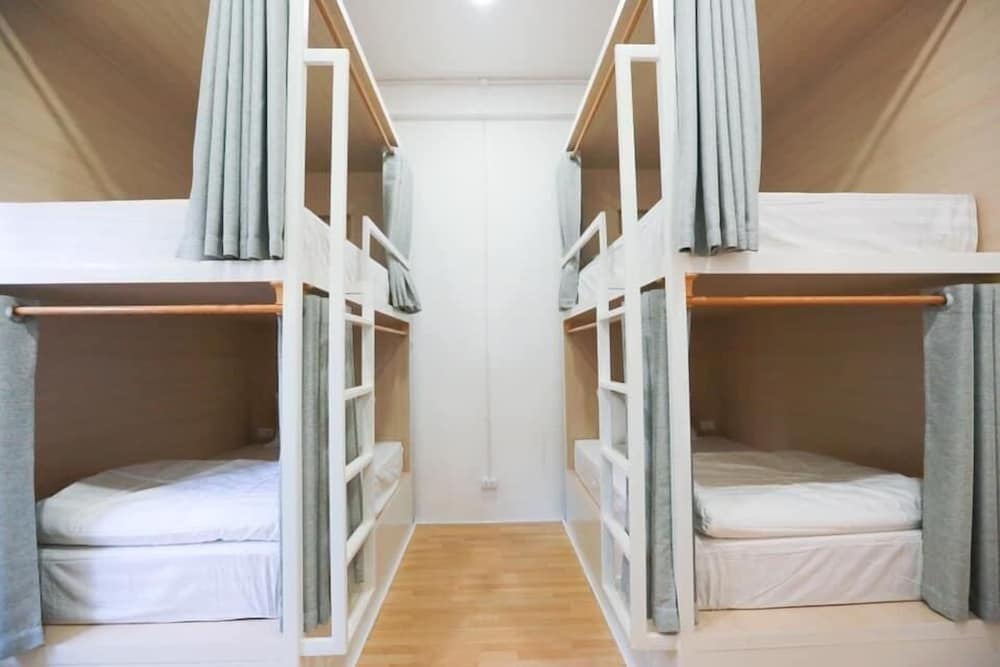 Petit Espace Hostel