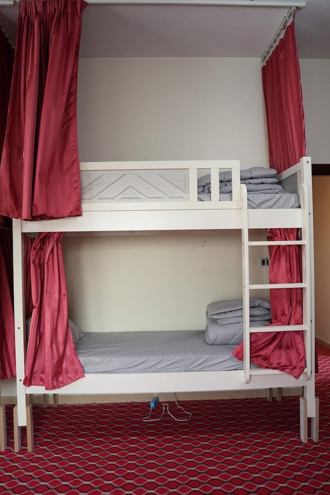 Free Gym and Pool Near to Beach Bunk Bed