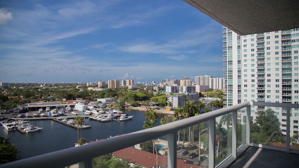 Oaks on the River Boutique Residences