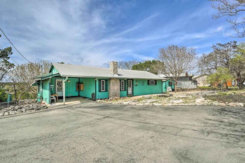 Charming Ingram Home w/ Yard & Furnished Patio! view 5