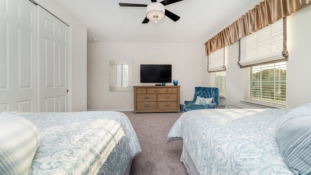 Solara Resort 5 Bedroom Private Pool + Spa Home 5 Home