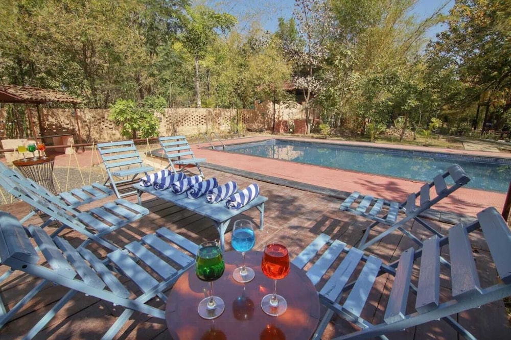 Wilderness camp Resort Pench