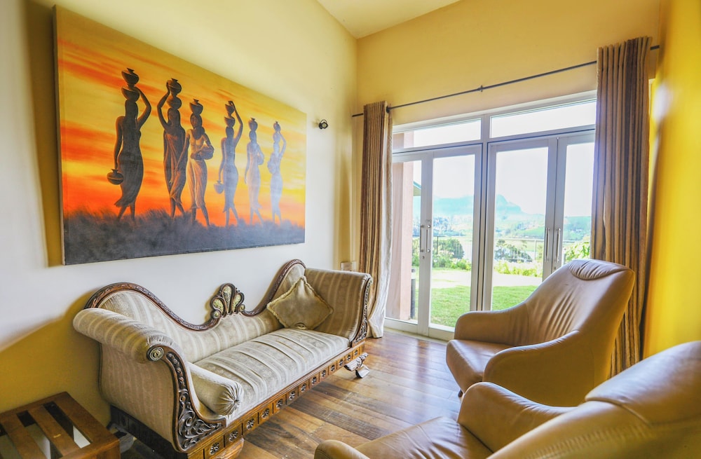 Yoho Villa Acacia