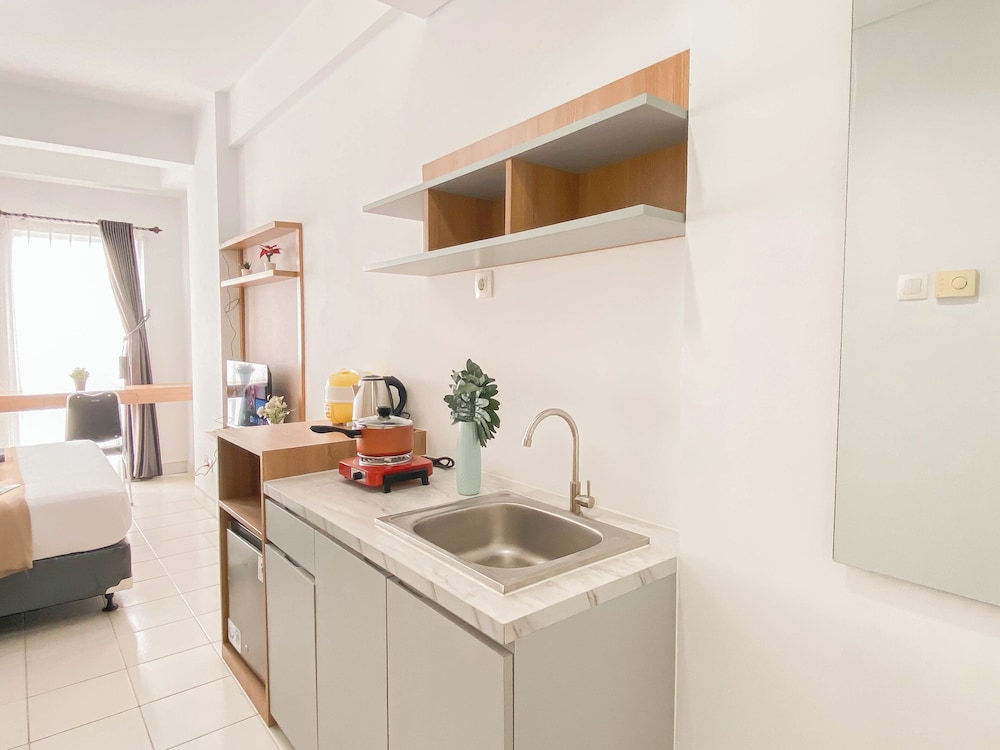 Basic Look Studio At Patraland Urbano Apartment