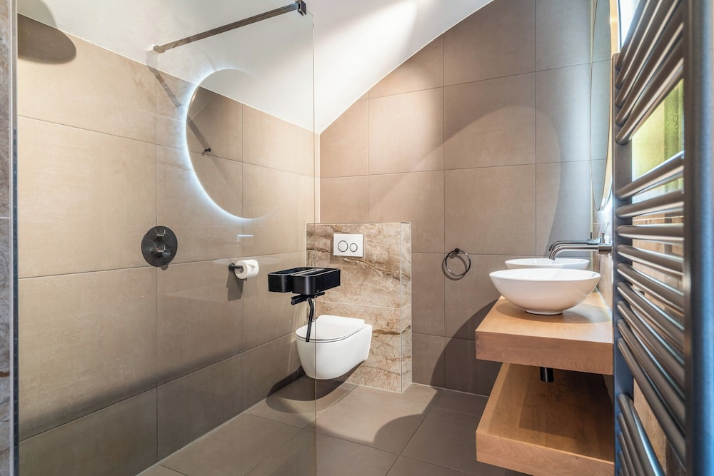 Lavish Apartment With Private Sauna