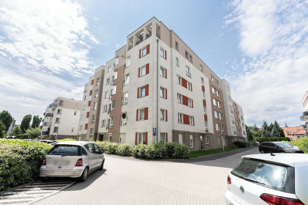 Cozy Poznan Apartment by Renters view 4