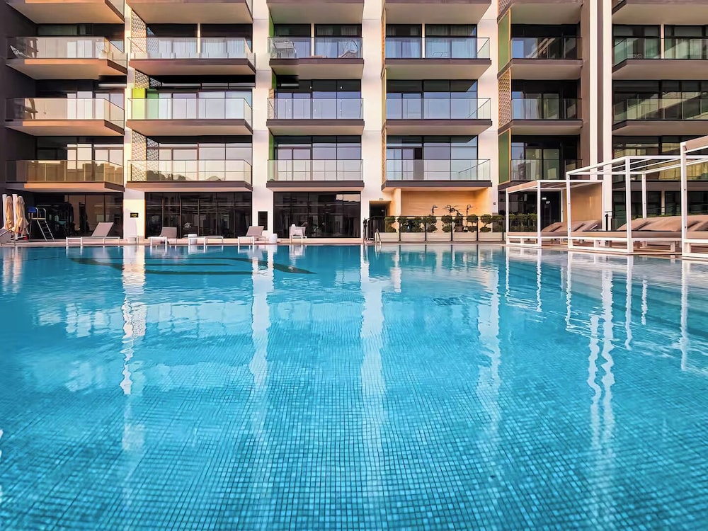 Luxury 1BR 2 Baths JVC