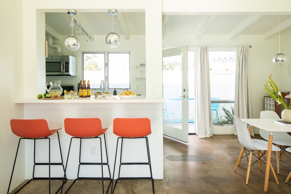 3 Private 1 Bedroom Units at The Wesley Sleeps 12
