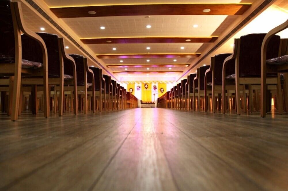 Rydges Inn