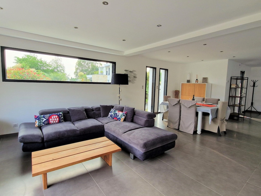 Quite Holiday Villa in Benodet