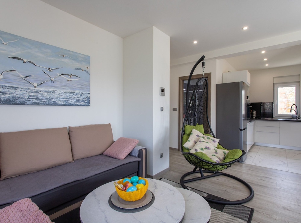 Trendy and Chic Apartment With Terrace and Private Garden