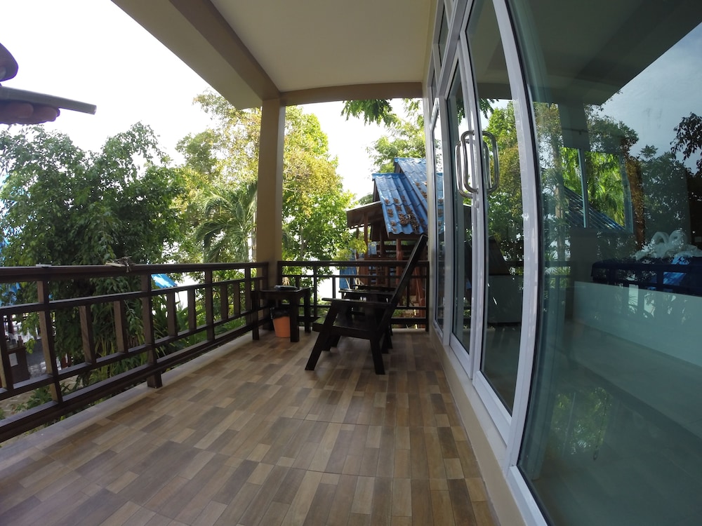 Moon Beach Resort