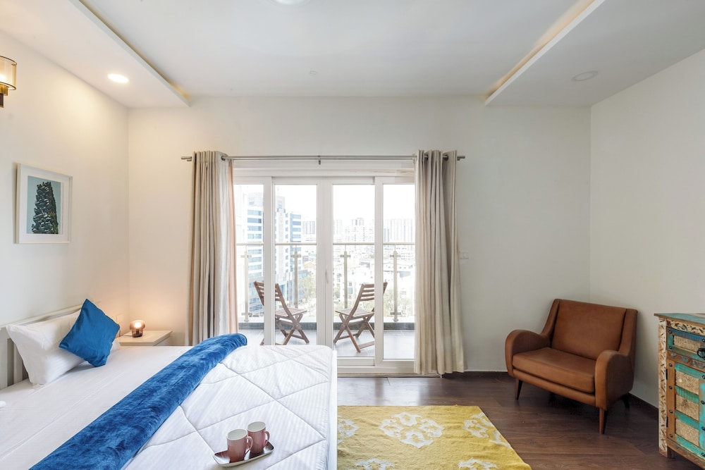 The Ivy Apartment by Red Olive