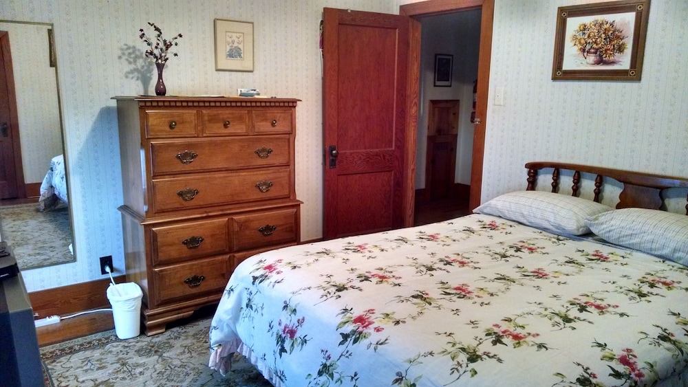Fish & Loaves B&B
