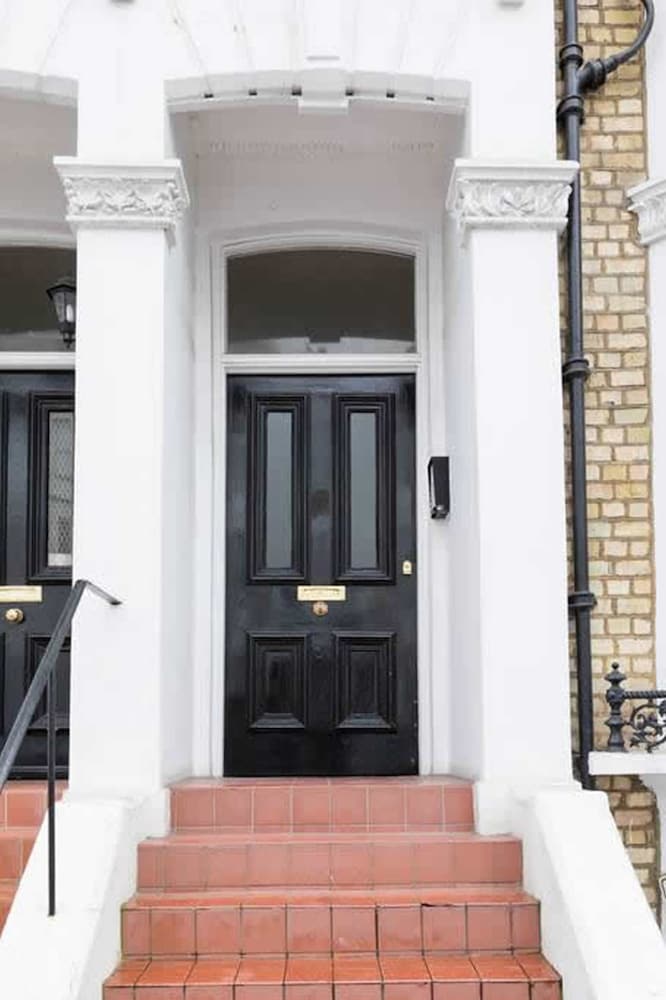 Comfortable Apartment Earls Court