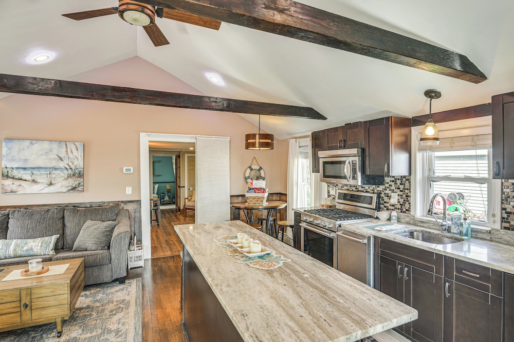 Walk to Beach: Water-view Abode in Portsmouth!