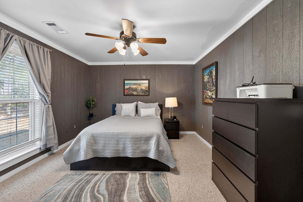 Healing Adventures Wellness Retreat 3 Bedroom Home