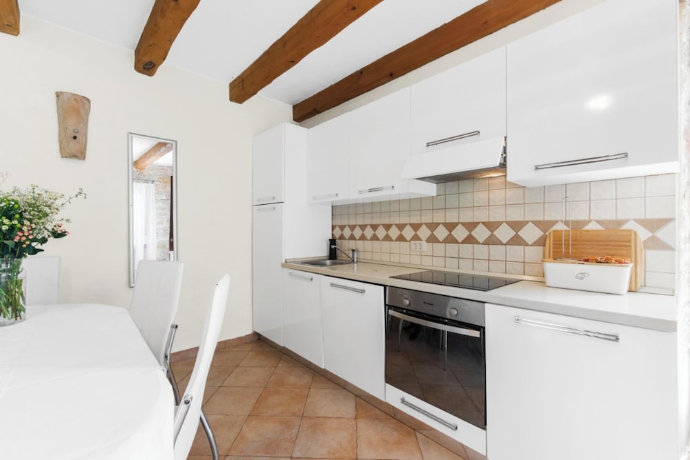 Holiday House with Pool Villa Ladybug