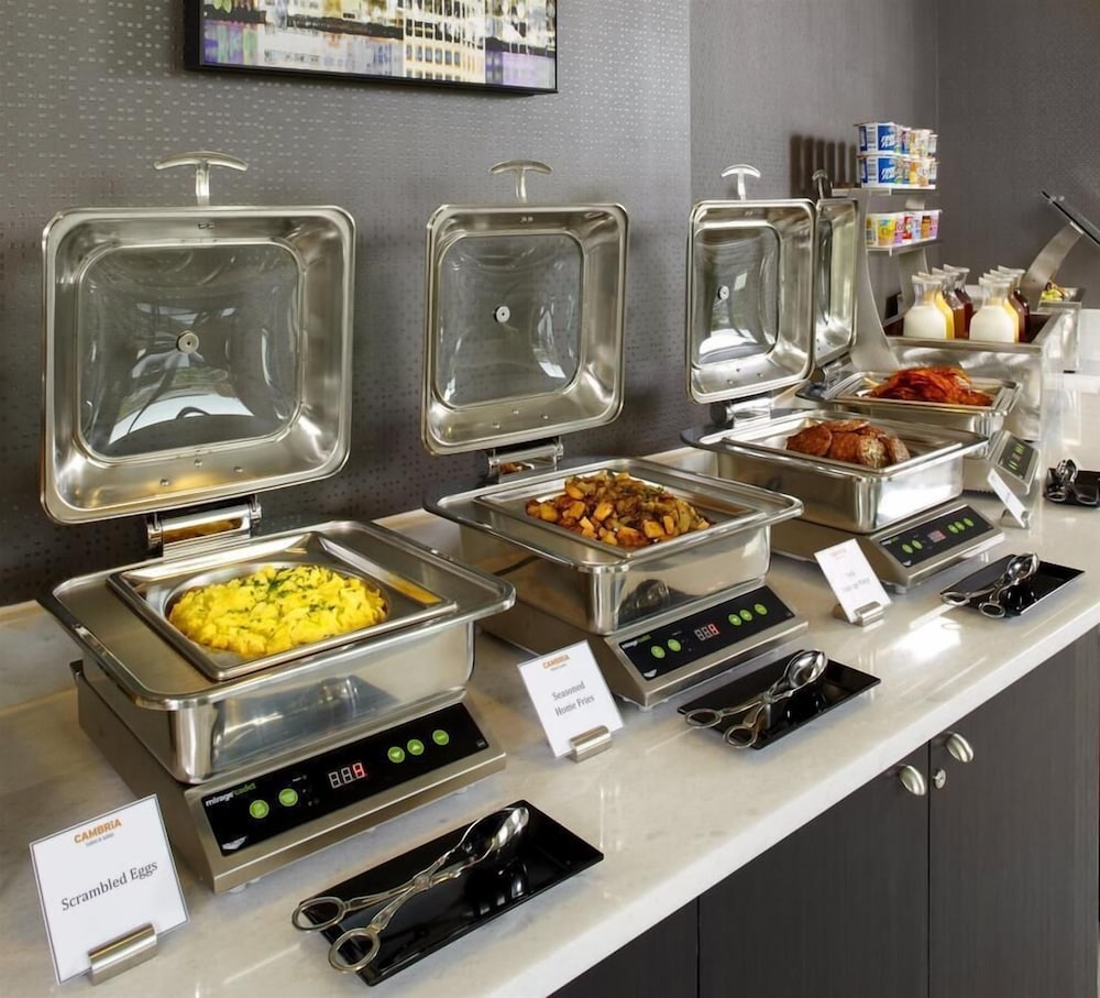 Food & Beverage