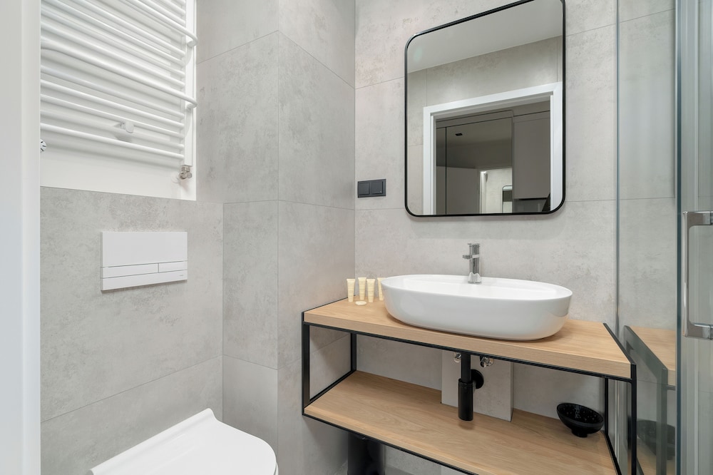 Modern Studio for 2 by Renters