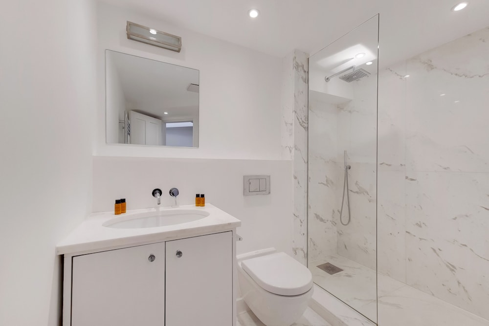 The Knightsbridge Residences