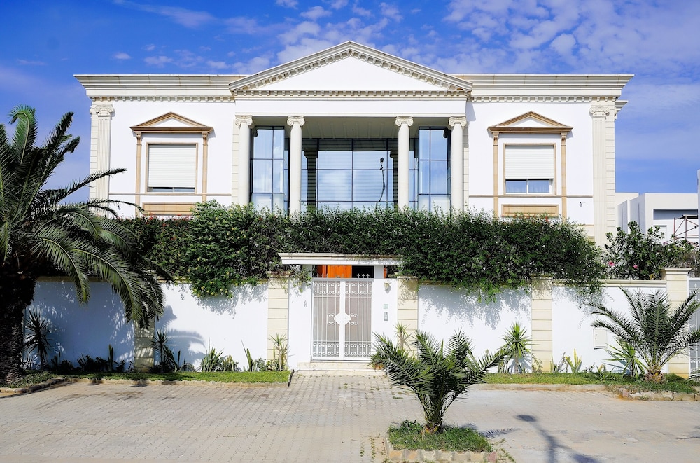 L'Orchidée - Luxury Suites