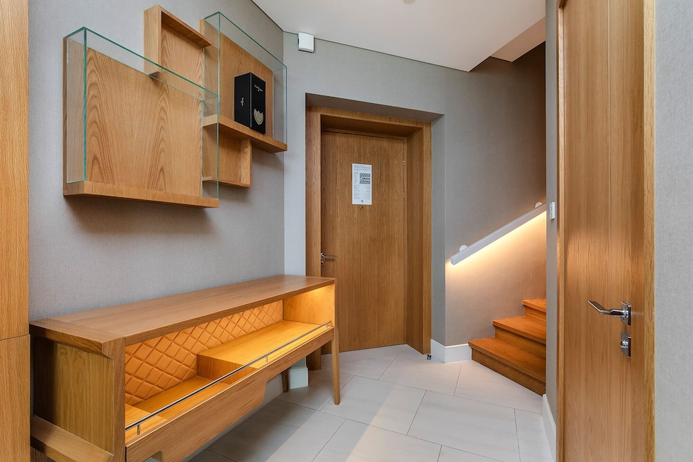 Sky Premium 1BR Duplex with city view
