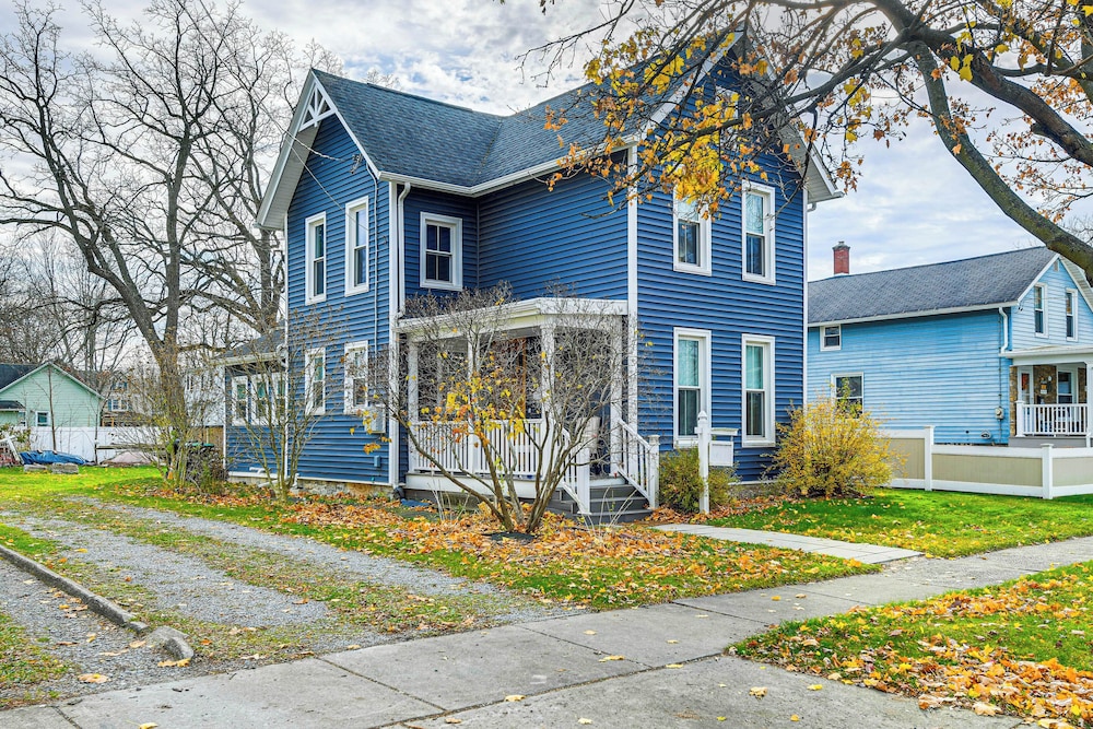 Newly Renovated Private Cottage Near Niagara River