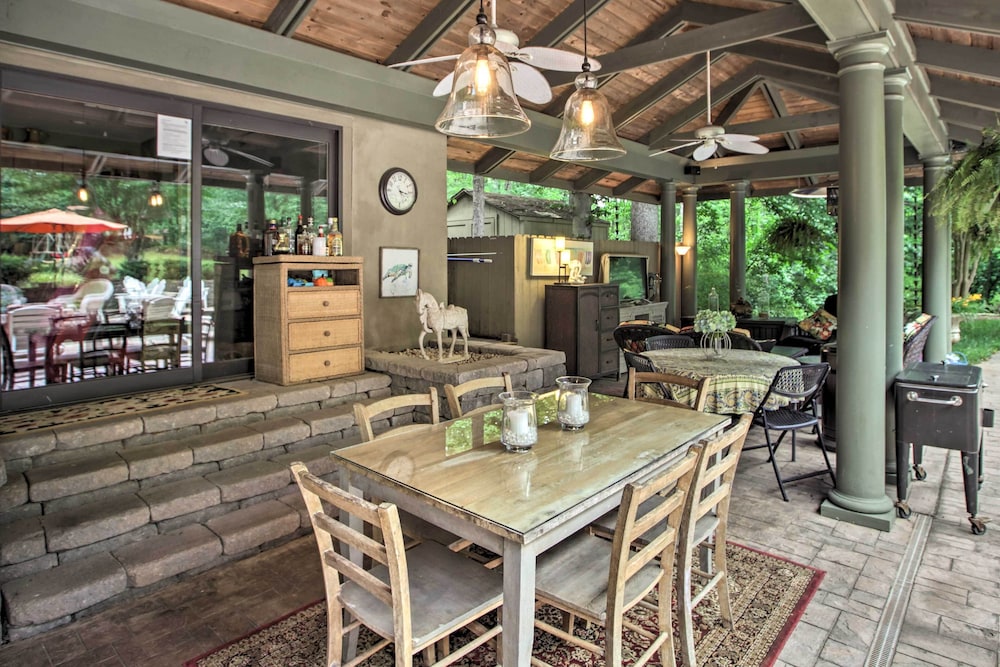 The White Elephant Inn Getaway w/ Pool  Hot Tub! - Property Image 12