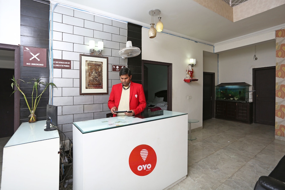 Lobby & Reception